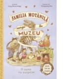 Familia Motanila merge la muzeu - Lucy Brownridge