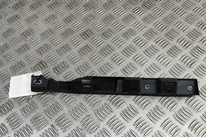 Suport prag lateral dreapta spate MASERATI LEVANTE SUV M161 2016 OEM: 670032820 30751943