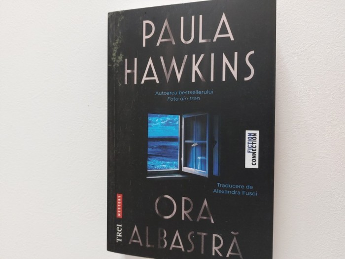 Paula Hawkins Ora albastra