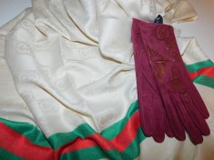 Esarfa noua superba, casmir cu matase naturala, etichete , manusi noi Italia pictate, nubuk