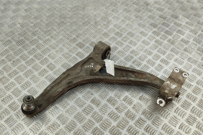 Braț inferior st&acirc;nga față MERCEDES-BENZ CLA Coupe C118 2023 OEM: A2473330300 | 31882975