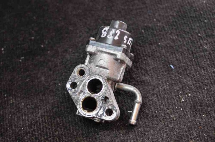 Supapa EGR VOLVO S40 II MS 2006 OEM: 793711S7C-9D475-AHLF01