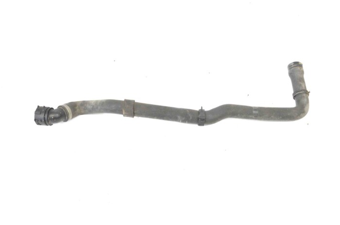 Furtun de lichid de răcire PORSCHE CAYENNE 9PA 2004 OEM: 7L0122101E 12166175