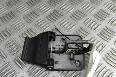 Zăvor de siguranță capota SKODA KAROQ NU7 2024 OEM: 57A823186A | 31846178 foto