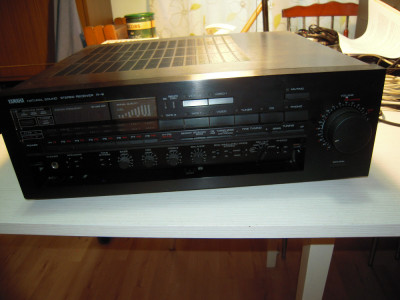 Amplituner YAMAHA Natural Sound R-8, lipsa capac de protectie butoane frontale, functional, foarte greu foto
