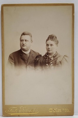 STUDIO FRITZ EILENDER , COLN A/ RH. , CUPLU IN STUDIO , FOTOGRAFIE CABINET , SFARSITUL SEC. XIX foto