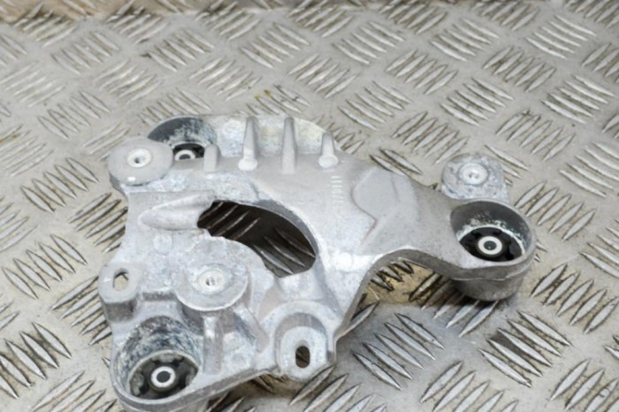 Suport compresor aer condiționat TESLA MODEL 3 2019 OEM: 1110711-00-B | 14871036