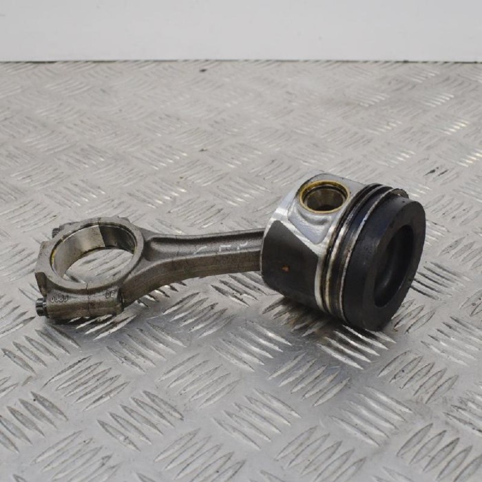 Piston VW TOURAN 1T1, 1T2 2010 OEM: 038JV400 2357508