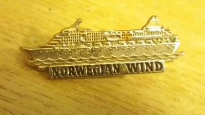 M3 N 96 - insigna - militar - marina - Norvegia - Norwegian wind foto