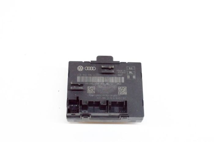 Modul de control ușă dreapta spate AUDI A6 4G2, C7, 4GC 2015 OEM: P10102062,4G8959795G,4G8959795J | 13518137