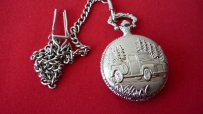 CEAS DE BUZUNAR QUARTZ NEFOLOSIT foto