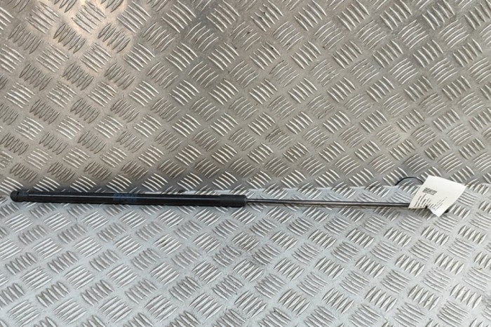 Amortizor capota dreapta față AUDI Q7 4M 2020 OEM: 4M0823359B | 31968080