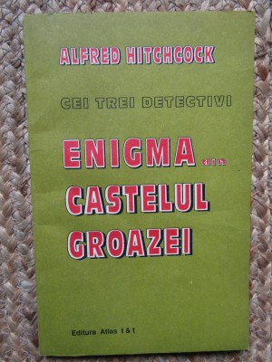 ENIGMA DIN CASTELUL GROAZEI Alfred Hitchcock foto