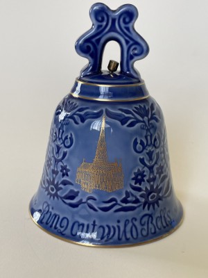 Clopot de Crăciun din portelan danez Bing &amp;amp; Grondahl, 1982 - Catedrala Sf. Ștefan, Viena, Austria foto