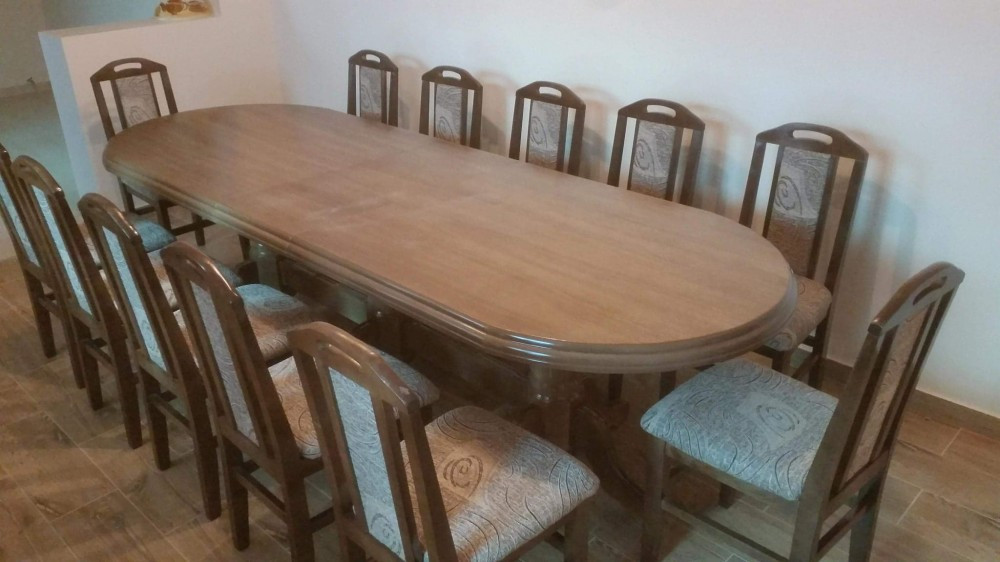 Masa pentru 12 persoane, NOUA | arhiva Okazii.ro