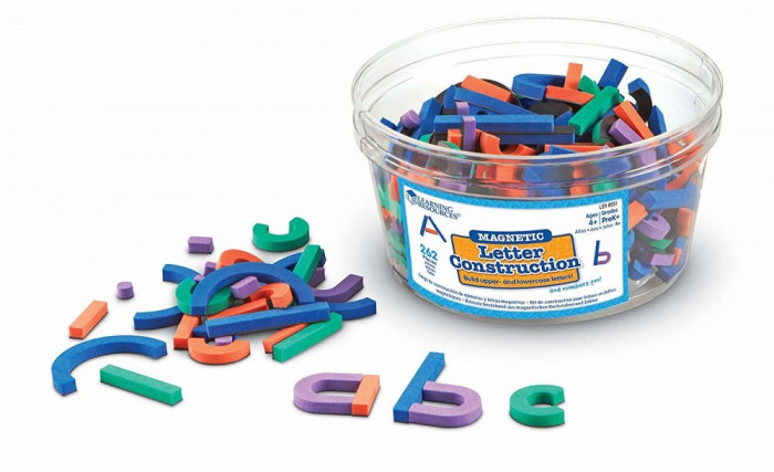 Set constructie magnetic - Litere si cifre PlayLearn Toys