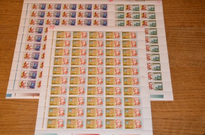 ANIVERSARI P[ERSONALITATI .2001 LP.1544 MNH, 50 SERII TIRAJ 531.450 foto