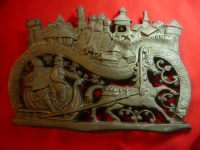 Obiect Ornamental din antimoniu sau fonta sec XIX -Arta populara Rusia-Sanie ,2p foto