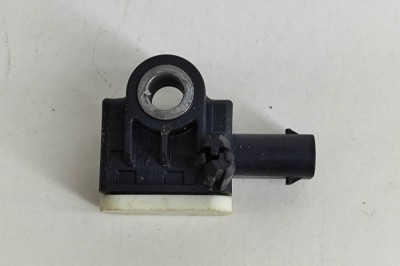 Senzor de impact dreapta față PORSCHE Taycan 2021 OEM: 971.907.651,971907651 | 23962899 foto
