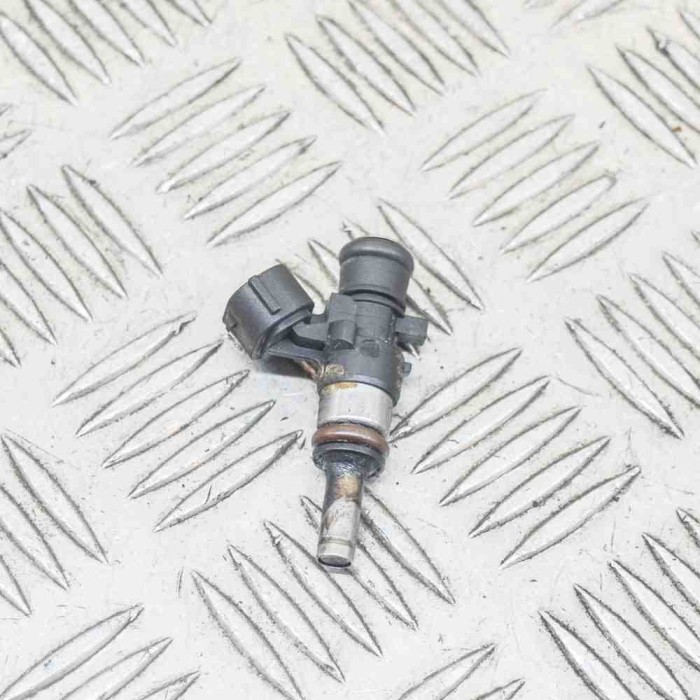 Injector de combustibil VW GOLF VII 5G1, BQ1, BE1, BE2 2014 OEM: 06L906031A,0280158266 12215914