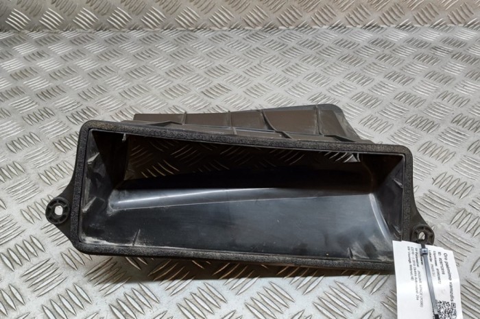 Tub de admisie aer JAGUAR I-PACE X590 2018 OEM: J9D3-016A50-AA 28712816