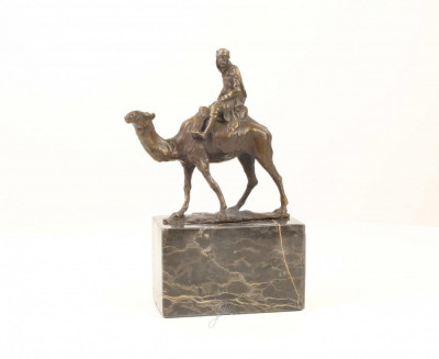 Arab pe camila-statueta diin bronz pe un soclu din marmura YY-62 foto