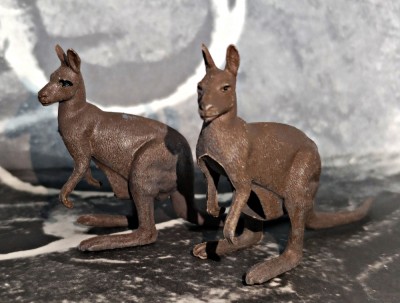 Animale plastic Australia zoo figurine cangur mamici Britains vintage T1 foto