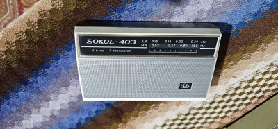 RADIO SOKOL 403 , NU FUNCTIONEAZA , STARE FOARTE BUNA . foto