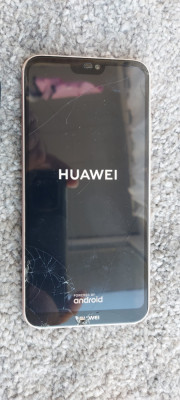 TELEFON HUAWEI P20 LITE STICLA FATA SI SPATE ,SPARTE ,FUNCTIONEAZA . foto