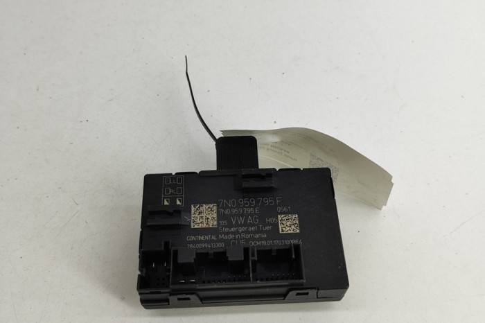 Modul de control ușă st&acirc;nga spate SKODA YETI 5L 2017 OEM: 7N0959795F,7N0959795E | 28223988