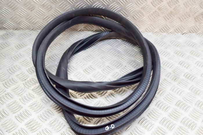 Garnitura ușă dreapta spate TESLA MODEL Y 2021 OEM: 1497676-00-D | 20585146