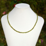 Colier peridot discuri fatetate 4mm cu argint 925