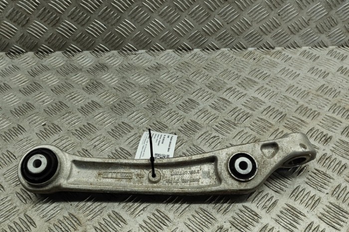 Braț drept dreapta față AUDI A6 C8 Avant 4A5 2024 OEM: 4K0407152B 31053101