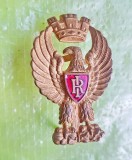 G11-I-Insigna Italia veche cu Vultur si Coroana Regala alama aurita in patina.