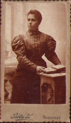 HST P2/277 Poză femeie studio Bekei Budapesta foto