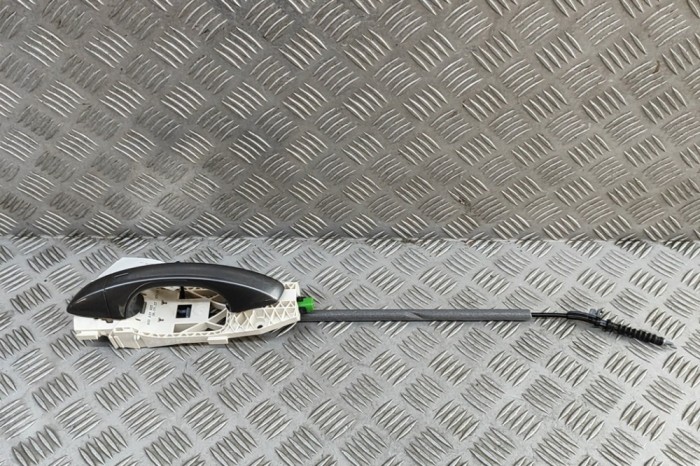 M&acirc;ner exterior ușă st&acirc;nga față VW TOUAREG CR7 2023 OEM: 760837205,8S0839885 | 30768591