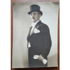 Fotografie, barbat in tinuta de gala, perioada interbelica