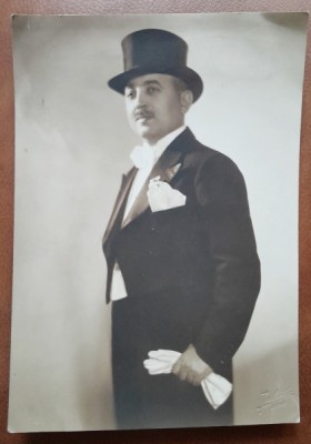 Fotografie, barbat in tinuta de gala, perioada interbelica foto