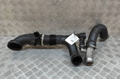 Furtun intercooler PORSCHE CAYENNE 9PA 2004 OEM: 7L5145727,7L5.145.727,7L5.145.833.A,7L0.128.533 | 28931487 foto