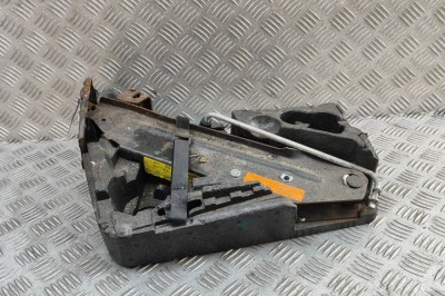 Cric AUDI Q7 4L 2014 OEM: 7L0011031E 30970911 foto