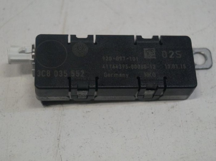 Amplificator de antena VW CC 358 2016 OEM: 3C8035552 2120606