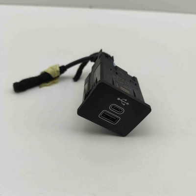 USB FORD KUGA III DFK 2024 OEM: NX7T14F014AD,NX7T-14F014-AD | 30985375 foto