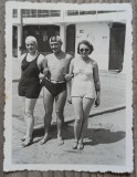 Fotografie de grup la Mamaia, in costum de baie, perioada interbelica// fotografie