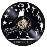 Ceas de perete decorativ realizat din disc de vinil, Model Michael Jackson King of Pop Dans Semnatura, Negru, 30 cm