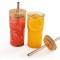 Set 2 pahare cu capace si paie Koken, Sticla/Bambus/Otel Inoxidabil, Rezistent la temperaturi inalte si joase, 500 ml, Transparent/Lemn