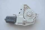 Motor macara geam ușă dreapta față AUDI A4 Avant 8K5, B8 2010 OEM: 8K0.959.802.A 1583252