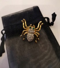 Brosa-paianjen MARTISOR -placata AUR 18K si Swarovski