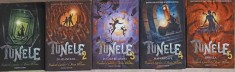 TUNELE VOL.1-5-RODERICK GORDON, BRIAN WILLIAMS foto