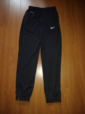 Pantaloni de trening Nike Dri Fit marimea 12-13 ani 147-158cm foto