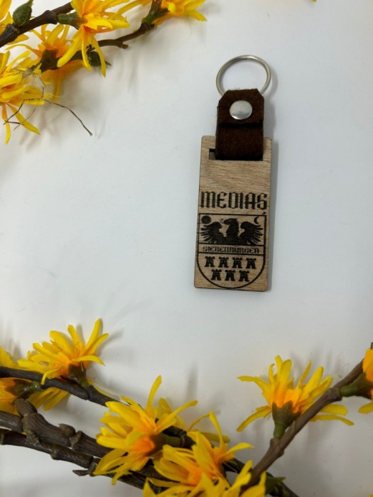 Breloc personalizat cu textul Medias,turn